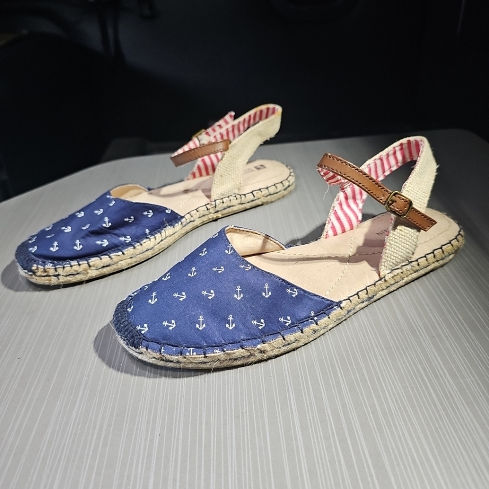 White Mountain Women's Blue/White Anchor Espadrille Flat Sandals Size 8.5M NWOT